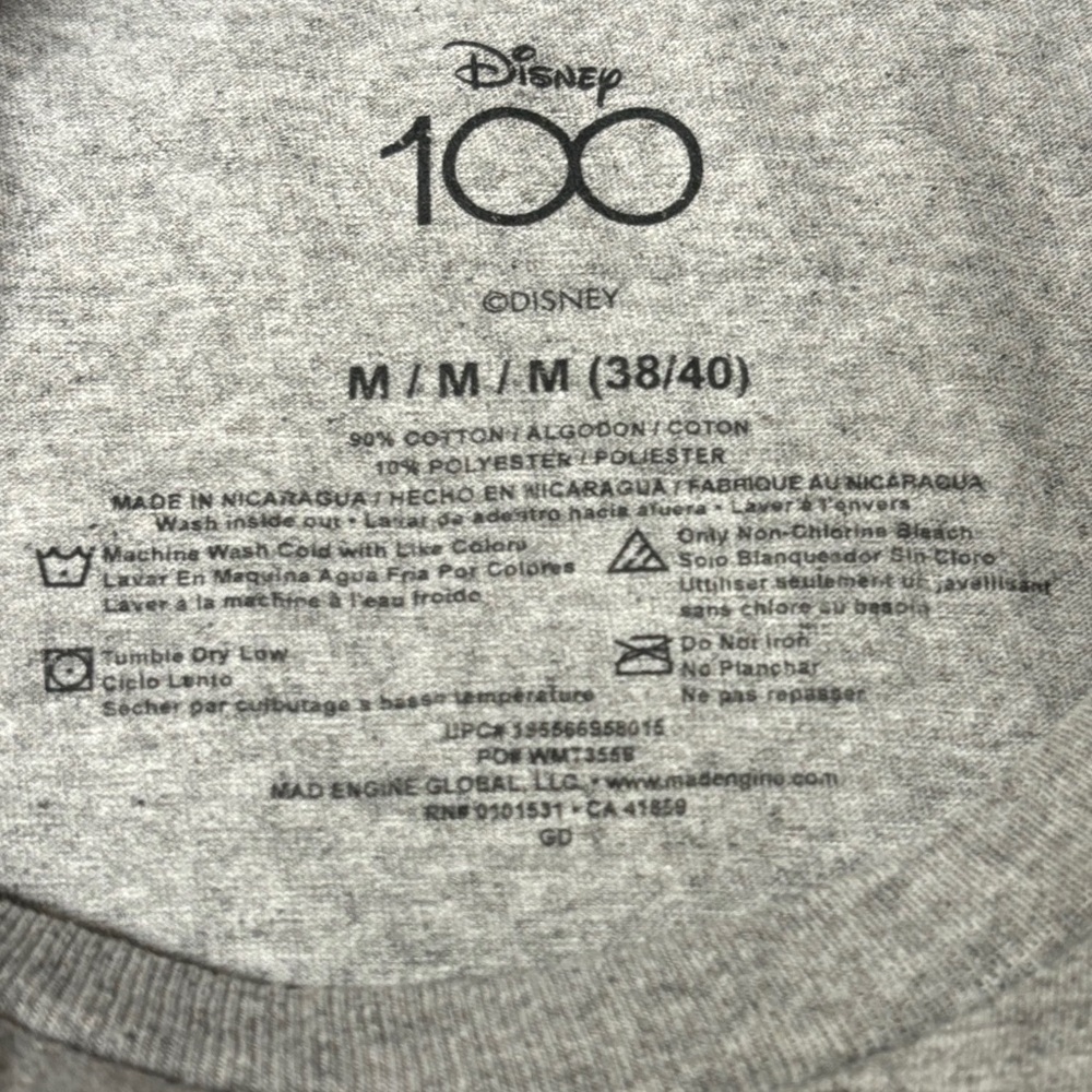 NWT Disney Mickey Mouse Vintage Character tee SZ - Medium - Picture 3 of 8